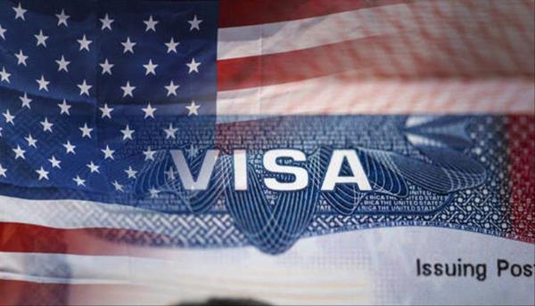 تقرير: طلبات الإسرائيليين للحصول على "البطاقة الخضراء" تتأخر بسبب تحقيق معمق بشأن خدمتهم العسكرية