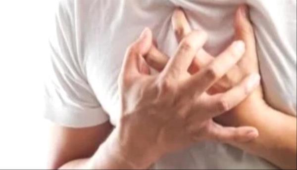 علامة مبكرة تظهر على فمك تدل على الإصابة بنوبة قلبية وشيكة