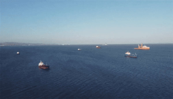 جماعة الحوثي تعلن عن ”اتصالات مكثفة” مع دول أوروبية ودولة خليجية و”دعم صيني روسي” لهجمات البحر الأحمر!