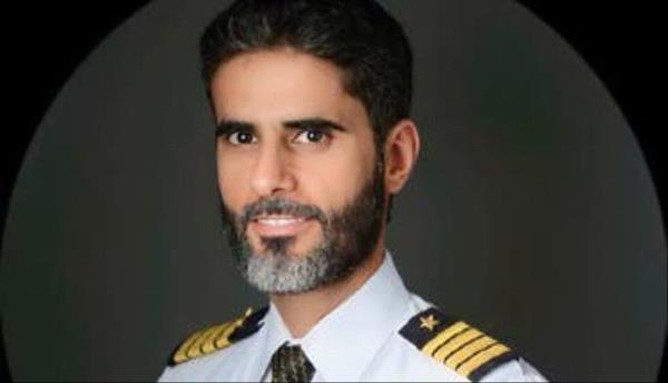 طيار سعودي نقل توأما سياميا للرياض.. ثم توفي بحادث مروري 3 طيار سعودي نقل توأما سياميا للرياض.. ثم توفي بحادث مروري