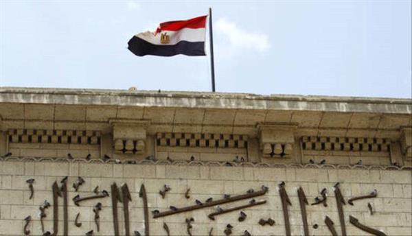 الحكم بحبس رئيس جامعة القاهرة وعزله من الوظيفة