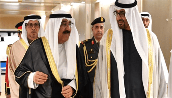 فيديو "سحب الكرسي".. تصرف محمد بن زايد يشعل مواقع التواصل