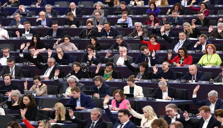 نائبات يواجهن "التمييز" في البرلمان الأوروبي