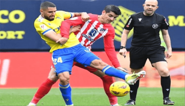 قادش يسقط أتلتيكو مدريد والسوري أيهم أوسو يدخل التاريخ
