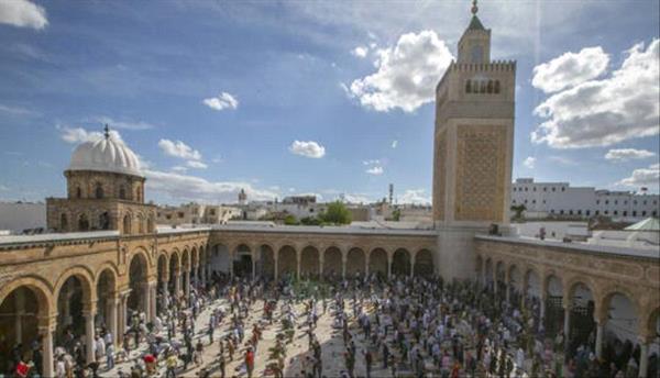 القبض على شبكة نصب تستغل دور العبادة في جمع التبرعات