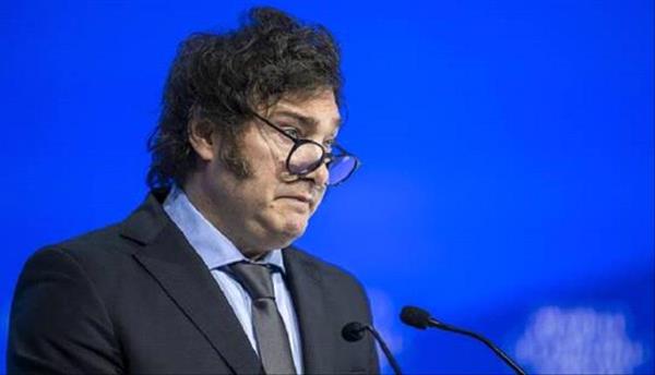 رئيس الأرجنتين يتراجع عن قراره بزيادة راتبه ورواتب كبار المسؤولين