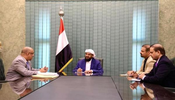 المحرّمي يبحث مع الوزير باذيب سبل توسيع آفاق التعاون الدولي وتطوير قطاع الاتصالات
