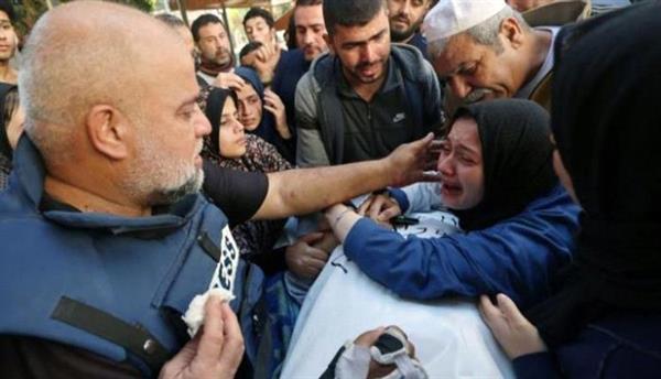 بينهم نجل الدحدوح.. لقطات تثير تساؤلات حول تبرير إسرائيل لقتل الصحفيين
