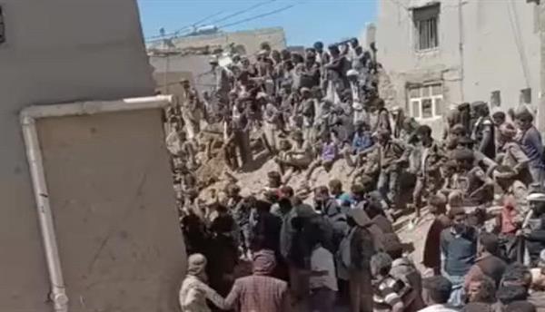 "لا مبرر لهم" أبو عوذل يُعرّي مُبرري جرائم الحوثي