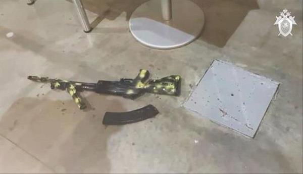 ما الأسلحة التي استخدمها الإرهابيون في الهجوم على مركز "كروكوس" بضواحي موسكو؟ 