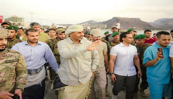 الزُبيدي يُشارك شباب عدن إفطارهم السنوي: تواصل مباشر وتعزيز روح التآخي