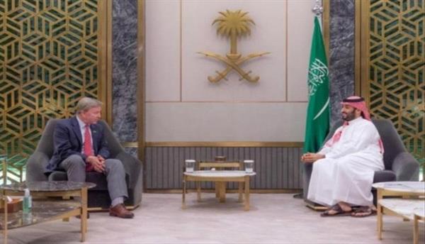 بن سلمان يجري محادثات مع رئيس لجنة القوات المسلحة في مجلس النواب الأمريكي