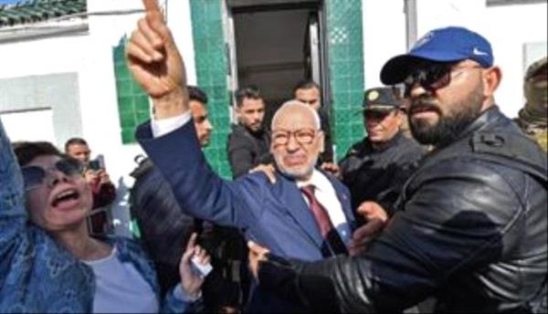 «تركة فاسدة».. قيادي سابق بإخوان تونس يكشف فشل تجربة الإسلام السياسي