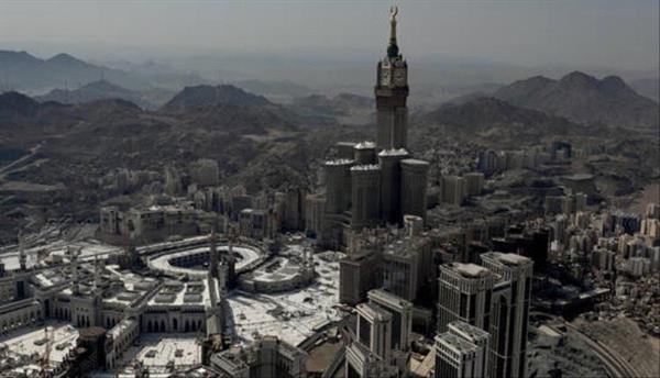 السعودية.. مزاد لبيع شقة فاخرة مطلة على الكعبة المشرفة  (فيديو)
