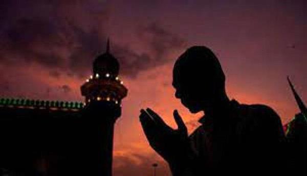 اغتنم الفرصة ... ساعتان فى رمضان يستجاب فيهما الدعاء لا تفوتهما خاصةً الجمعة