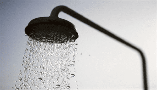خطأ شائع في الاستحمام قد يضر بصحتك