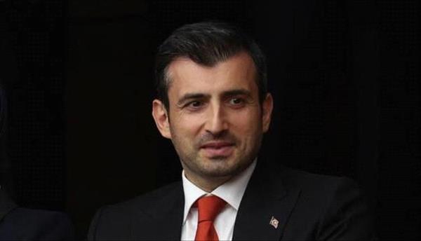 صهر أردوغان يرجّح ترشحه لانتخابات الرئاسة التركية