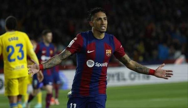 برشلونة يخرج من عنق الزجاجة على أرضه