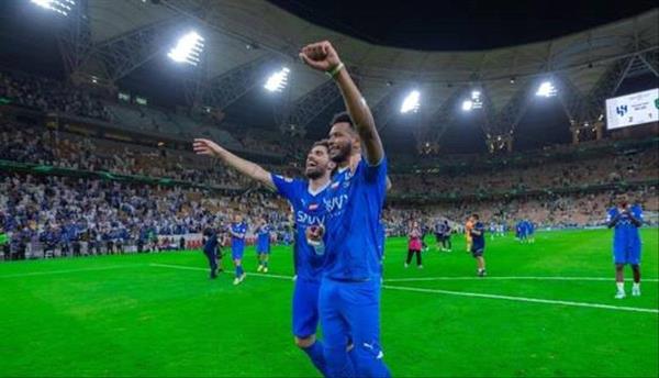تصرف غريب.. علي البليهي يصفع بشدة لاعب الهلال بعد "الكلاسيكو"