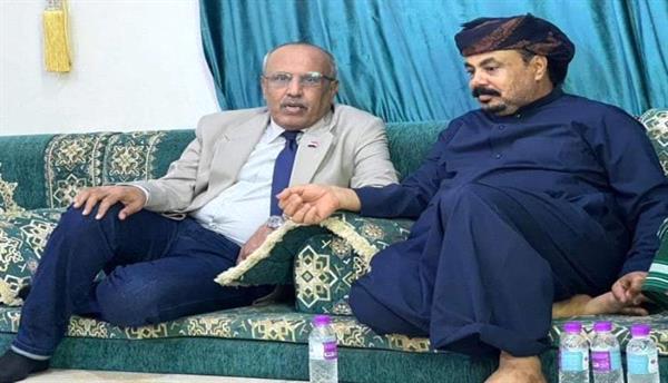 منزل شيخ كبير يتعرض لهجوم بالمكلا
