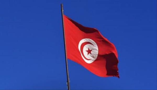 سعيد يأمر باتخاذ إجراءات فورية إثر واقعة حجب العلم التونسي