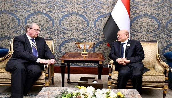 رئيس مجلس القيادة يبحث مع المبعوث الخاص للرئيس الروسي المستجدات الوطنية والاقليمية
