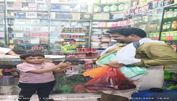 طفل في عدن يعيد مجوهرات ب2 مليون وخمسمئة الف ريال
