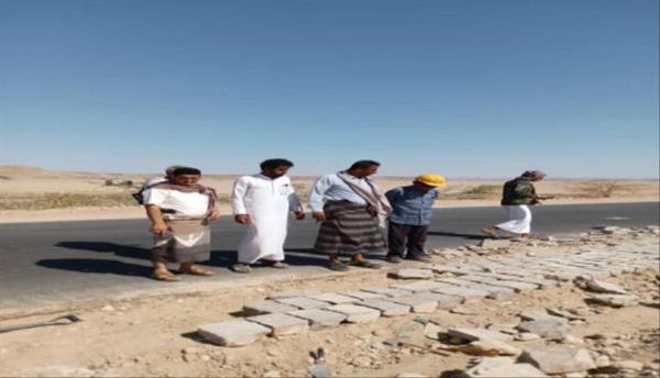 بتوجيهات بن الوزير.. رويس والقرموشي يتفقدان الأعمال الجارية في صيانة الطريق الدولي عتق العبر
