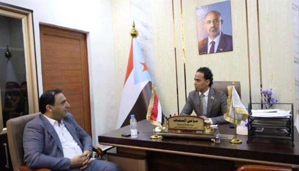 السقاف يبحث مع وكيل وزارة الشباب والرياضة سبل التعاون المشترك وإقامة المراكز الصيفية
