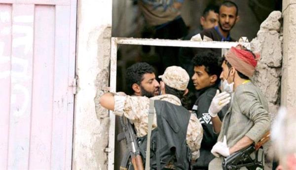 قيود وشروط جديدة يفرضها الحوثي في صنعاء على هؤلاء
