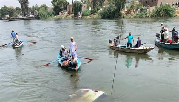 برلماني مصري يتهم 4 وزراء ورئيس الحكومة في حادث المعدية