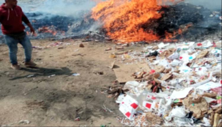 جمرك المنطقة الحرة عدن يتلف ثلاجة دجاج مجمد غير صالحة للاستخدام الآدمي
