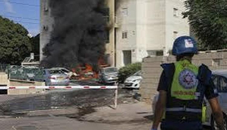 الصواريخ تتساقط على "تل أبيب"
