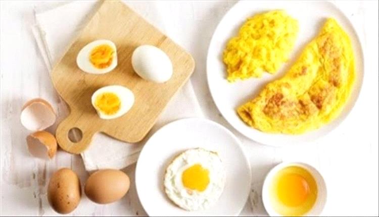 يحتوي على بروتينات ضرورية لجهاز المناعة.. ما هي الفوائد الصحية للبيض؟
