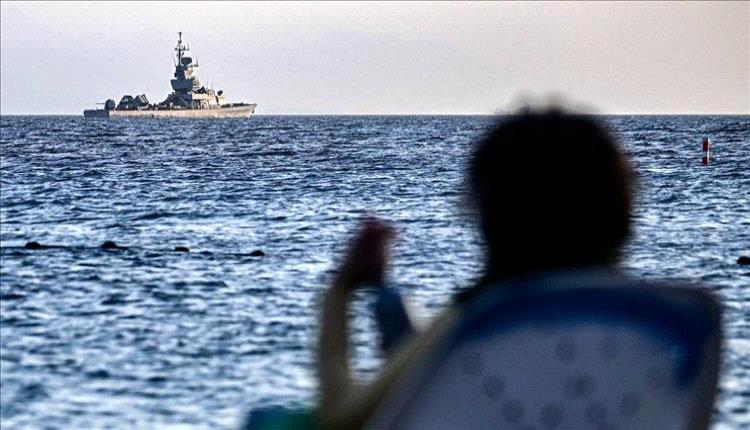 إعلامي سعودي يضع احتمال واحد لسبب الهدوء في البحر الاحمر؟
