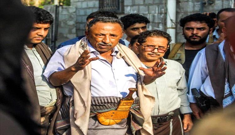 جلسة صلح وتحكيم يفضي بالعفو عن المعتدي على وكيل نيابة احور بعدن
