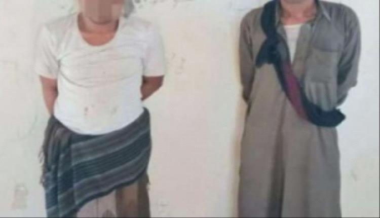 القبض على متهمين سرقا سلاحا وأموالا من جنديين

