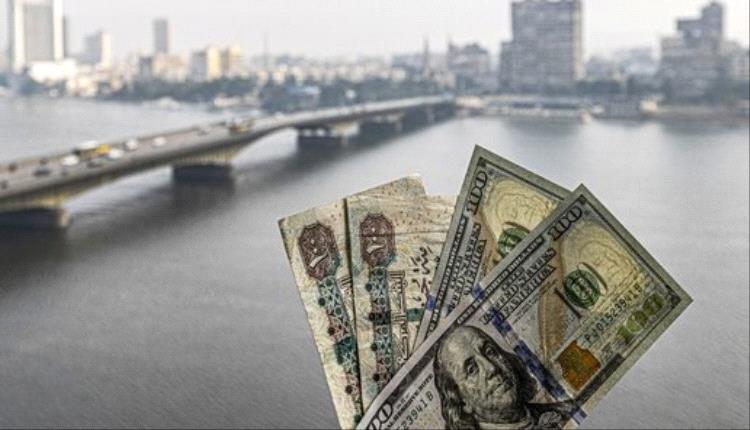 لأول مرة منذ 3 أشهر.. الدولار يتخطى حاجز الـ51 جنيهاً في بنوك مصرية