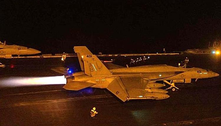 الطيران الأمريكي يقصف شبكة اتصالات في الحديدة ويشن 11 غارة على مواقع حوثية بصنعاء