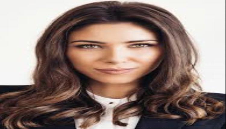دانييلا رحمة تردّ بخجل على خبر حملها