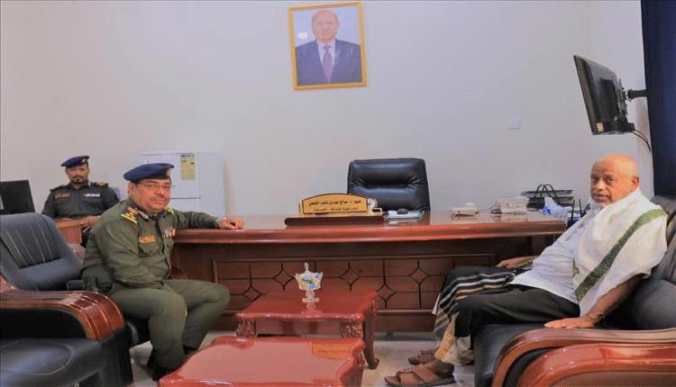 مستشار قائد المنطقة العسكرية الثانية العميد مديحج يزور كلية الشرطة حضرموت
