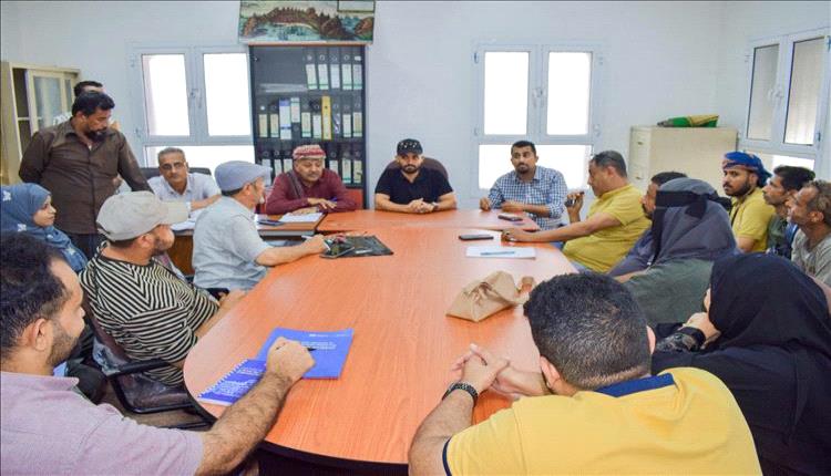 توقيع عقود المرحلة الثالثة من مشروع ترميم المنازل الاثرية في مديرية صيرة بعدن
