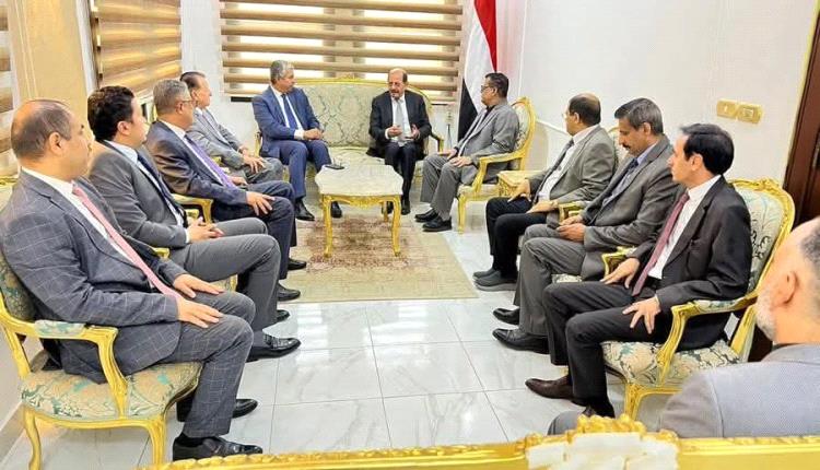 الزنداني يطّلع على جهود السفارة اليمنية في القاهرة ويؤكد مواصلة الحشد ضد الحوثيين