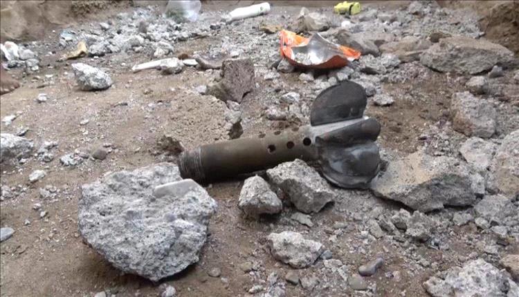 الحديدة..الحوثيون يقصفون بلدة آهلة بالسكان شمالي الخوخة
