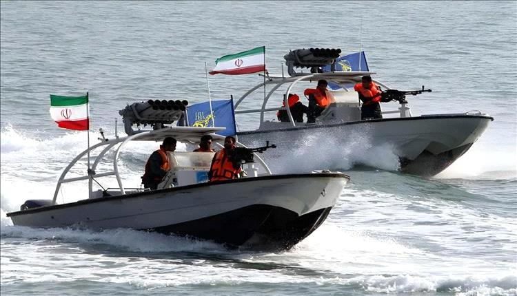 إيران تحتجز سفينتين أجنبيتين بتهمة تهريب النفط في الخليج العربي
