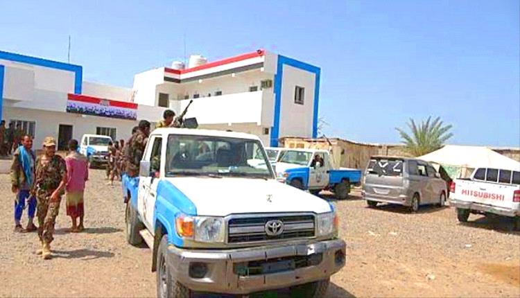 إحالة شبكة تهريب على صلة بمهربين سودانيين إلى النيابة في المخا
