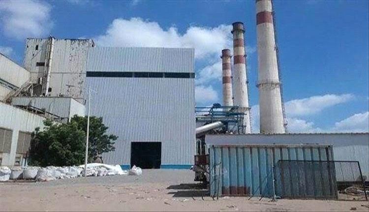 انقطاع واسع للتيار الكهربائي في عدن بعد نفاد الوقود
