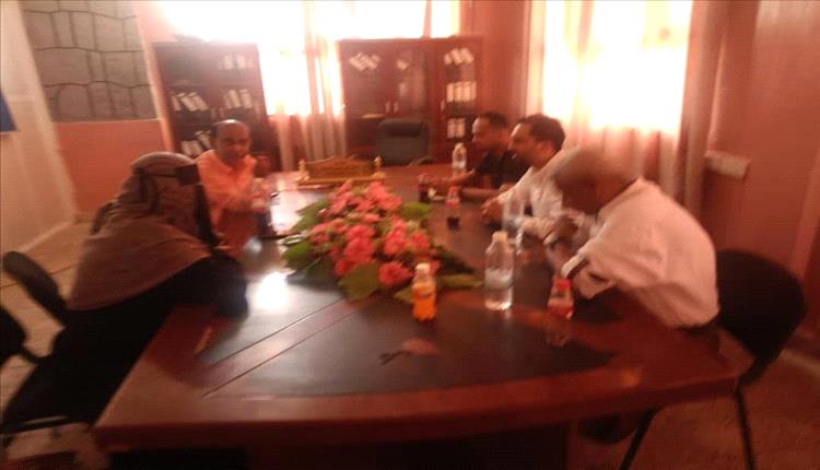مدير عام زنجبار يلتقي بمدراء عموم صندوق النظافة والنقل بمحافظة أبين
