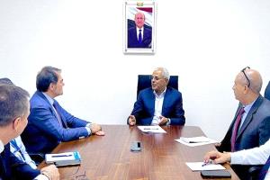 نائب وزير الخارجية يبحث مع مفوضية اللاجئين تعزيز التعاون في اليمن