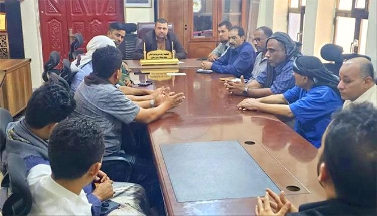 سقطرى تضبط إيقاع السوق: تسعيرة غذائية جديدة وتشديد على الرقابة ومنع حمل السلاح